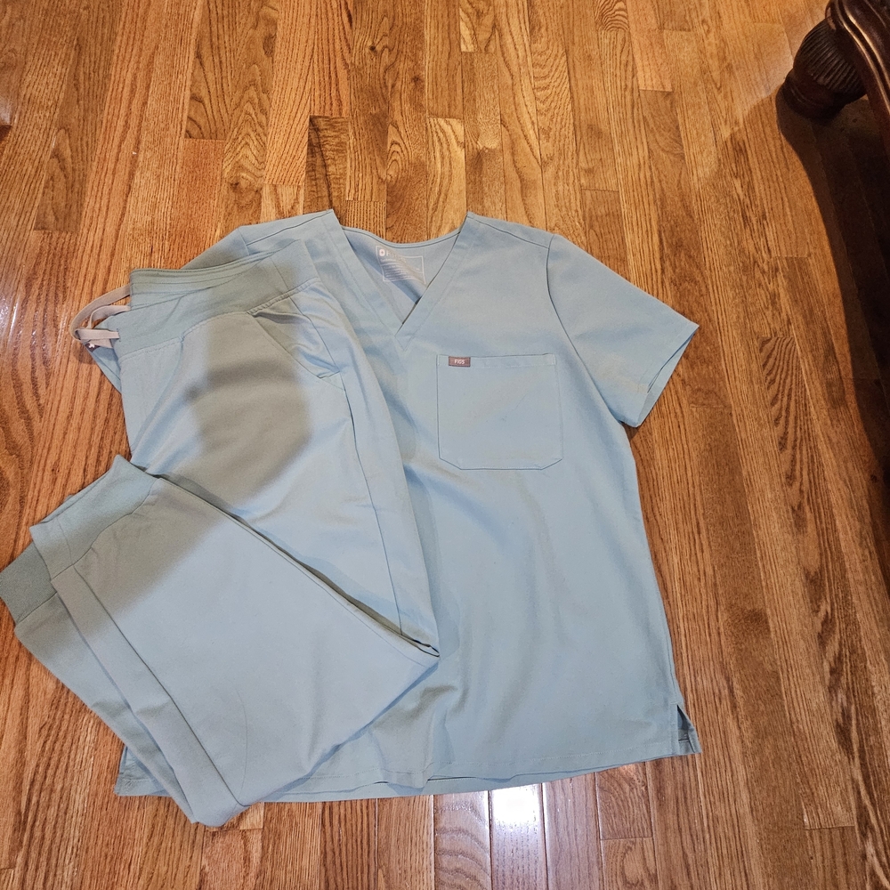 Figs Seaglass Set xl Top Xl Joggers
